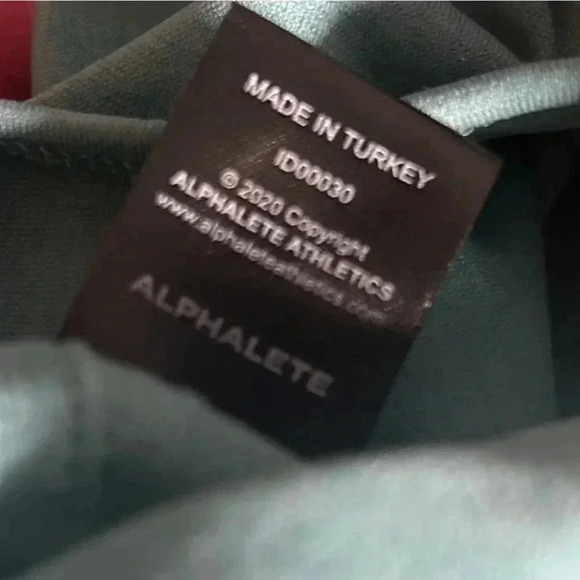 Alphalete Amplify SS Crop Top - Picture 5 of 5